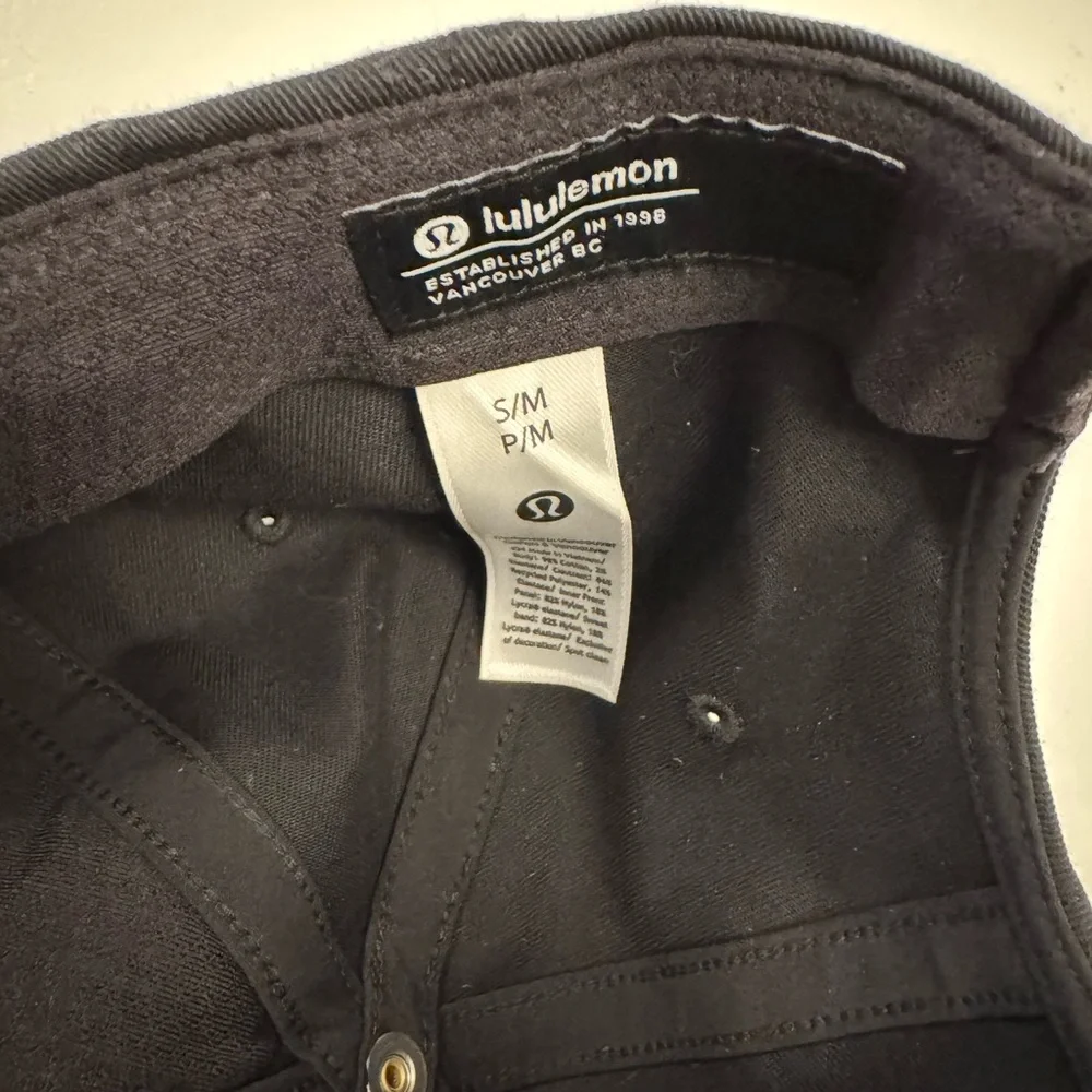 lululemon athletica Classic Black Hat - Picture 6 of 7